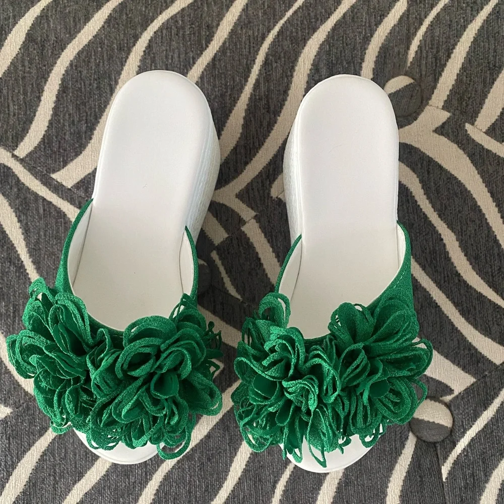 New Green Floral Wedge Slide Sandals - Women's Platform Mules size 35/5
